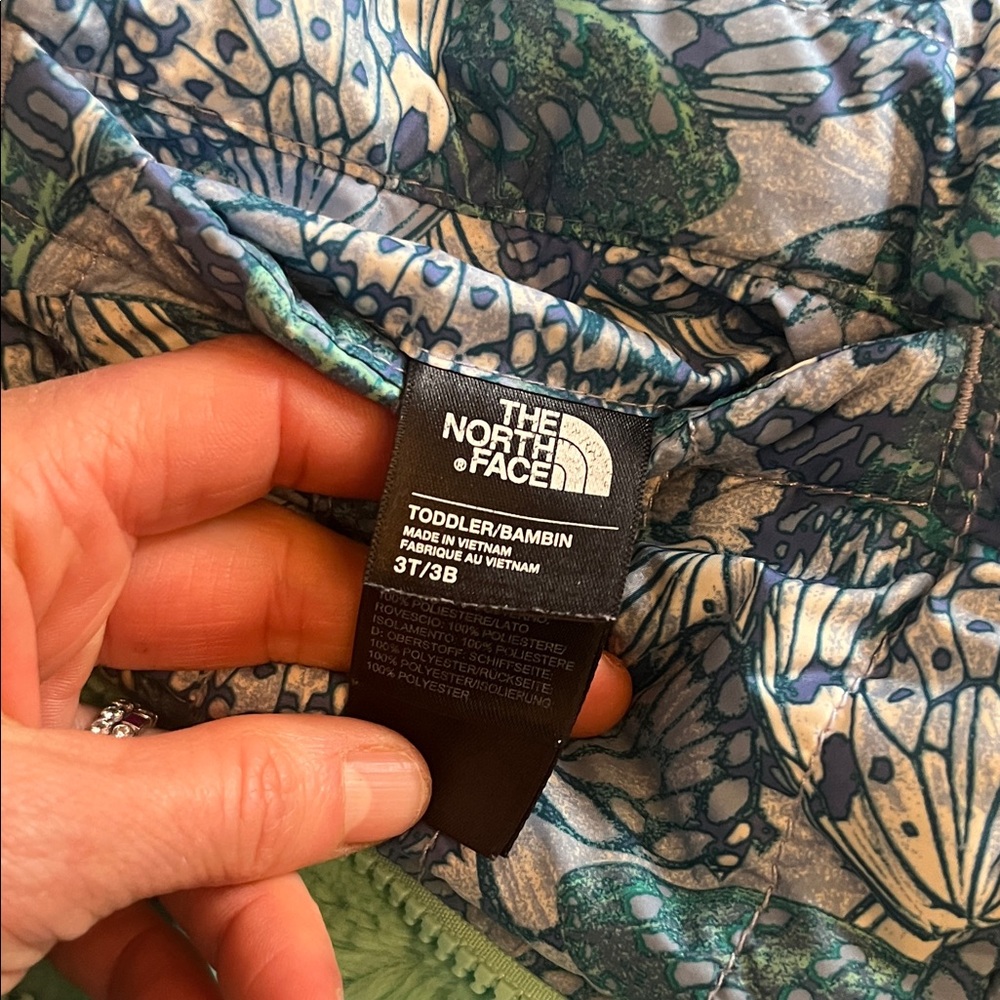 The North Face 3T Blue Floral butterfly Puffer Jacket -reversible Sherpa Lining! - Picture 7 of 7